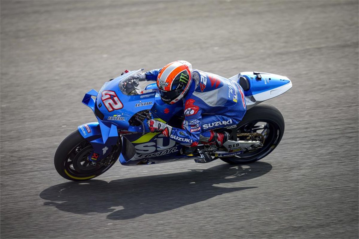 Duet pebalap Suzuki puncaki hari pertama tes pramusim MotoGP 2020 di Qatar