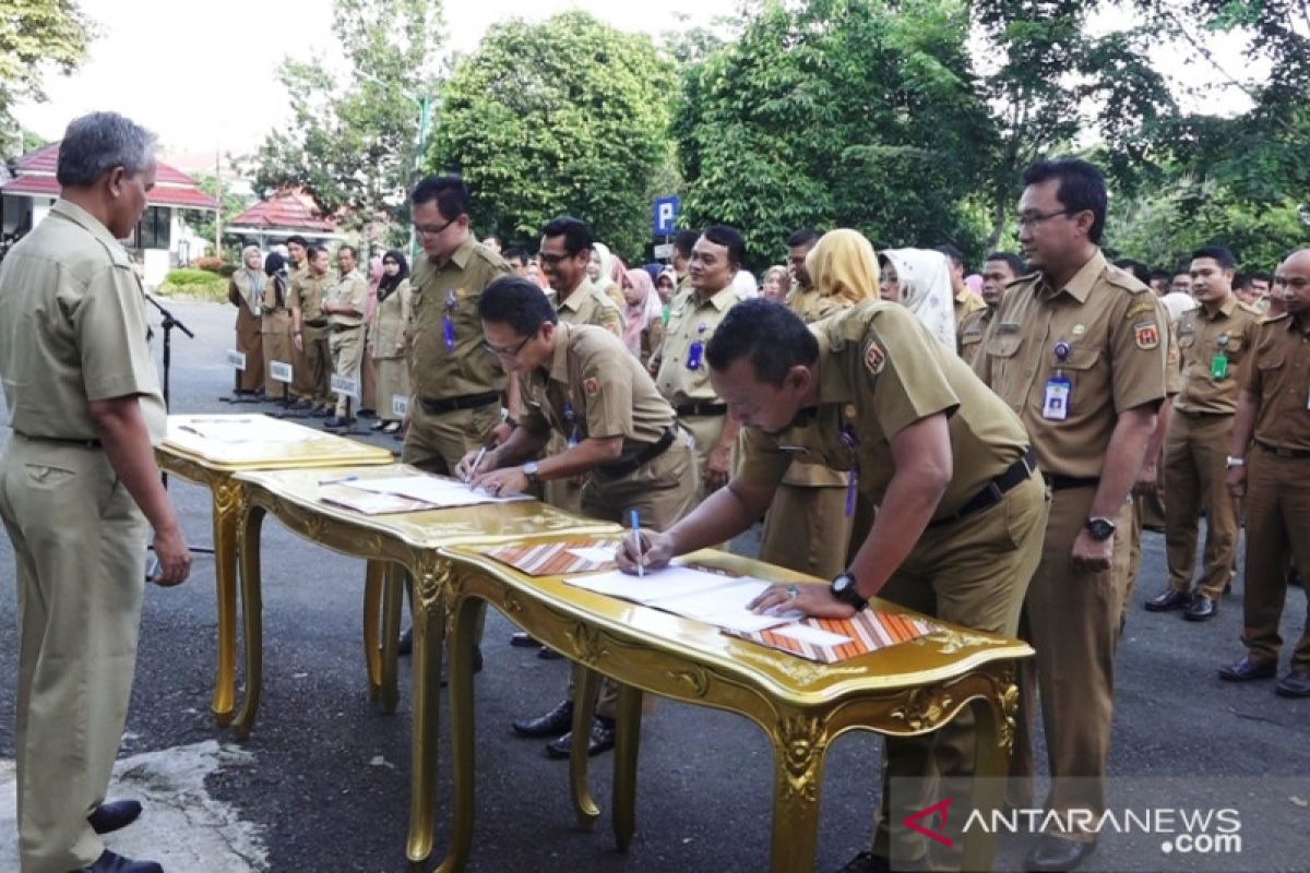 Sekda pimpin penandatanganan perjanjian kinerja pejabat struktural