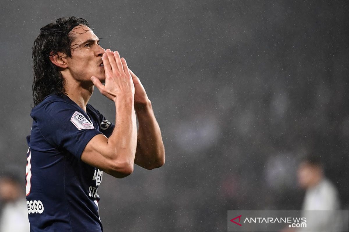 Gol ke-200 Cavani warnai kemenangan PSG atas Bordeaux