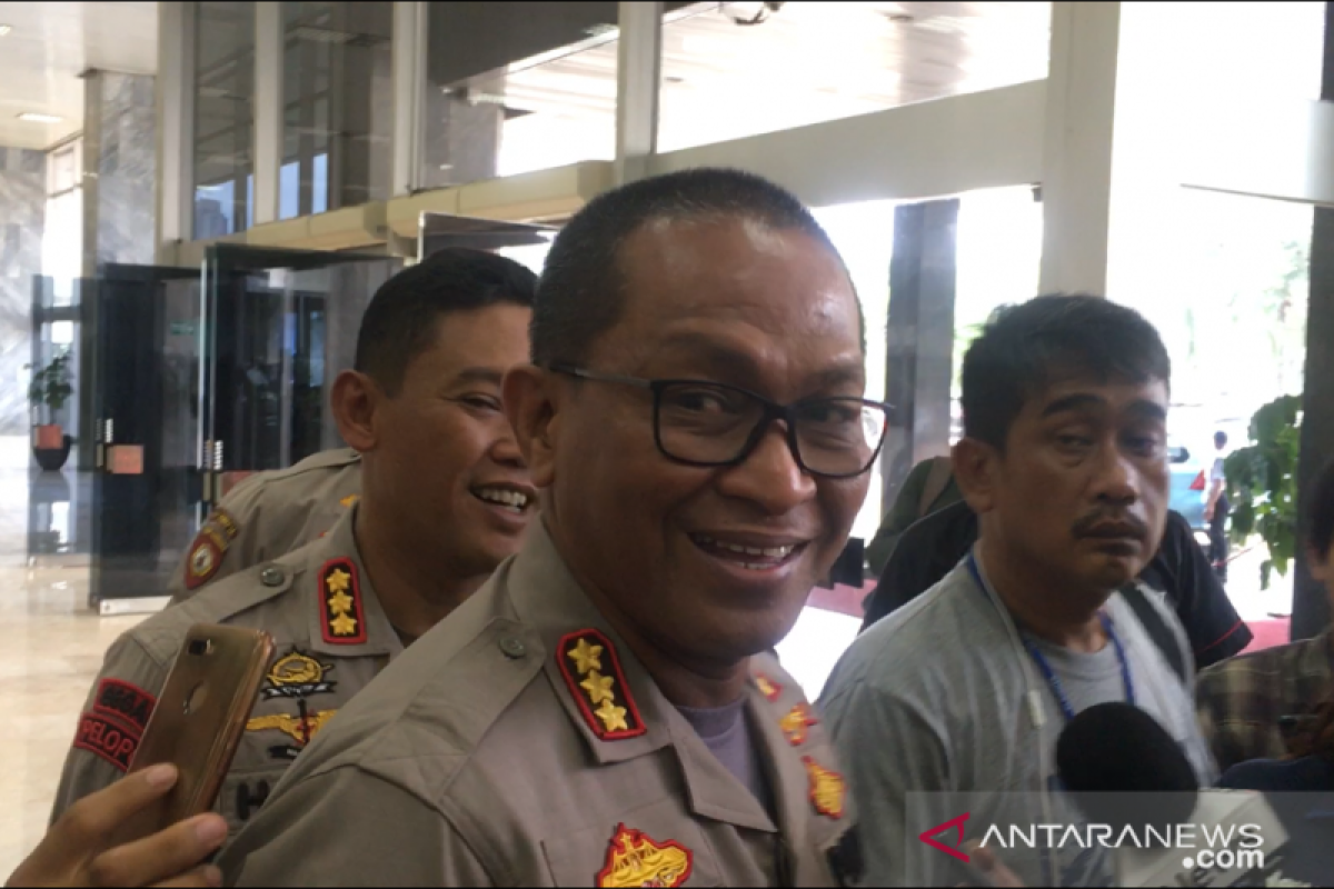 Seorang pria tewas tersengat listrik saat banjir di Bekasi