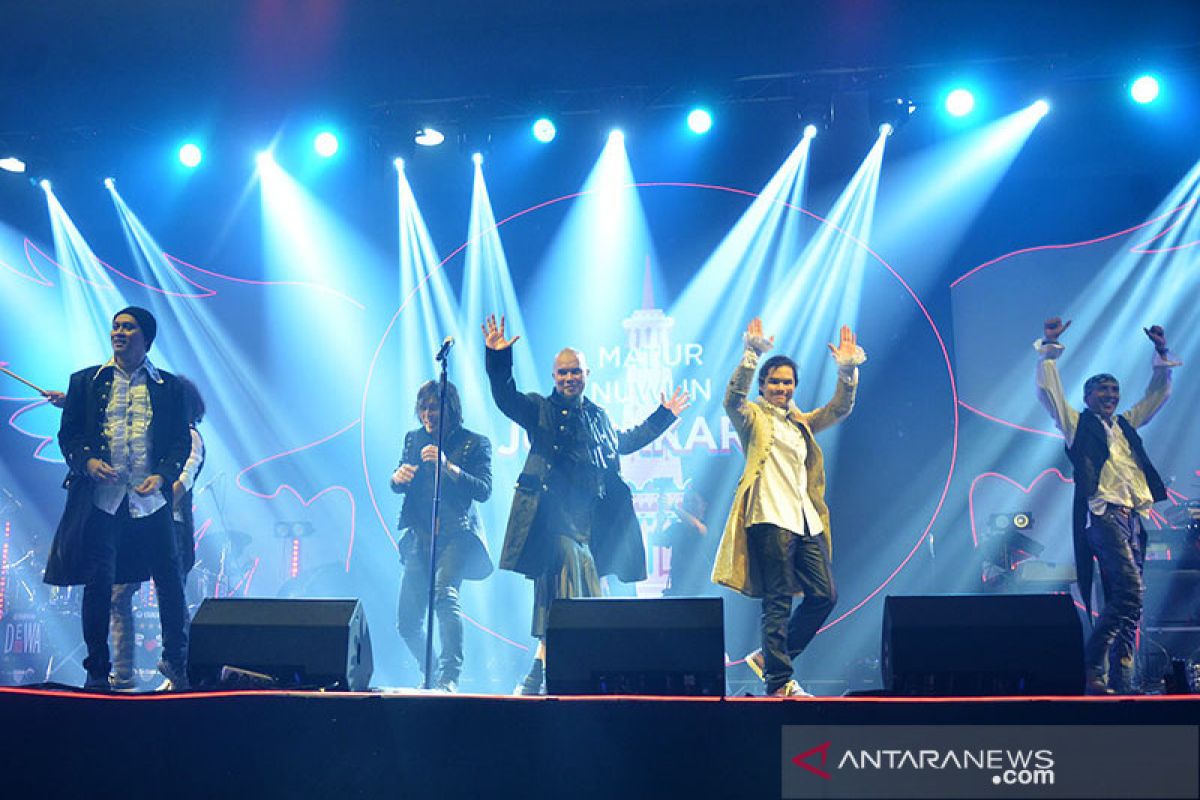 Band Dewa 19 tunda sisa rangkaian tur "Bintang Lima" karena corona