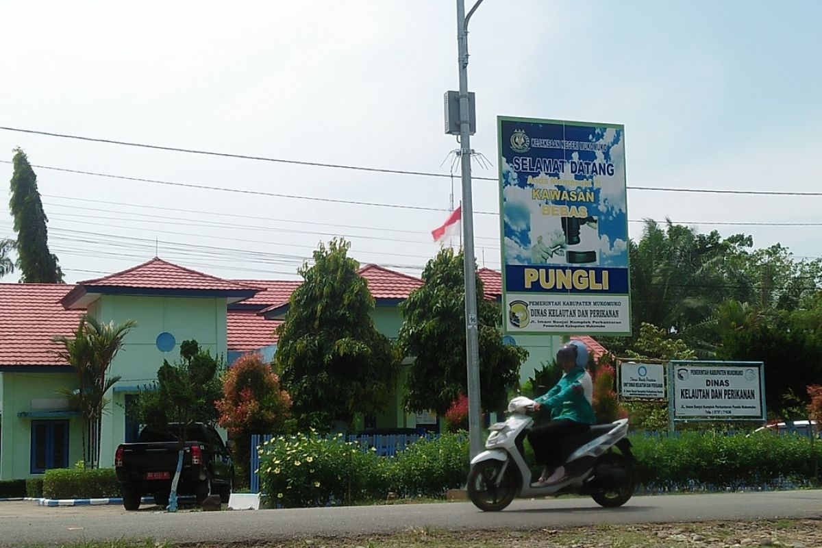 Pembelian pakan ikan untuk koperasi terancam batal