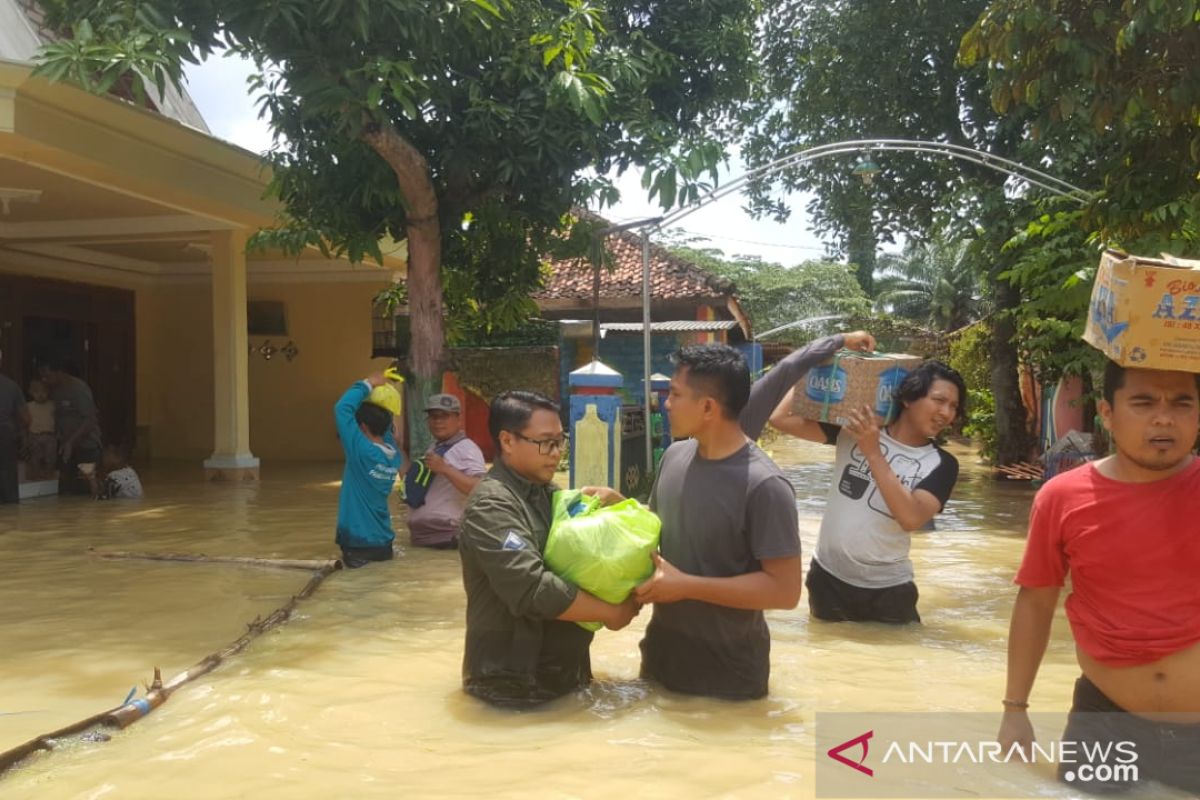 Warga terdampak banjir di Pamekasan capai 1.600 KK