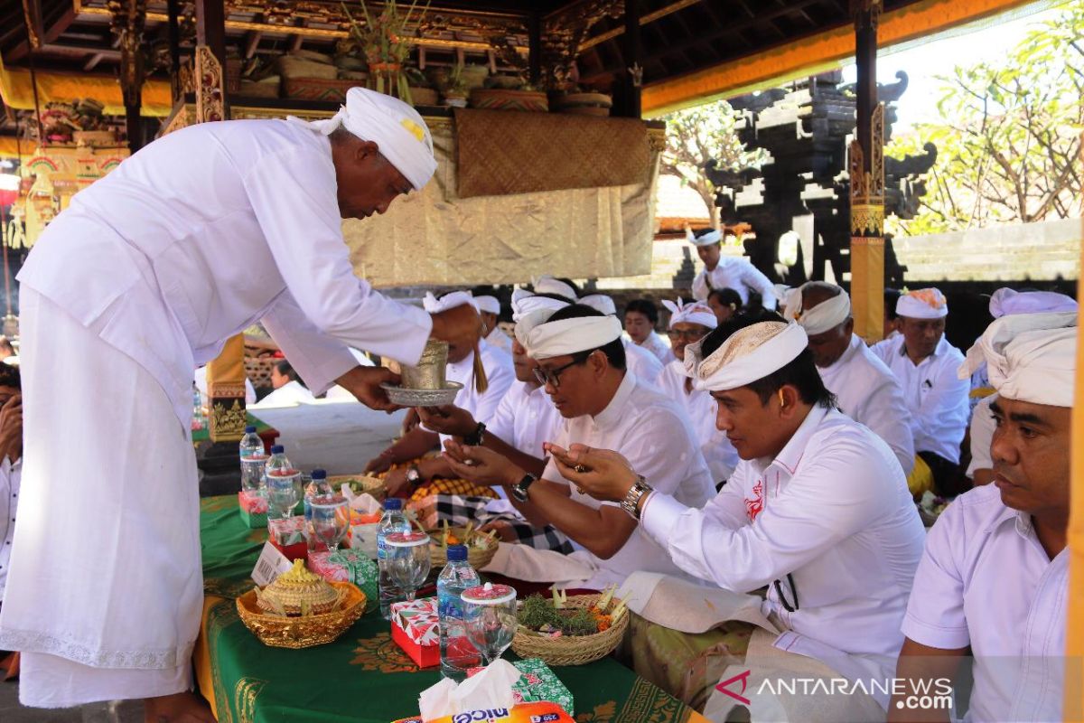 Wabup Badung minta pengurus lembaga desa bersinergi bangun desa