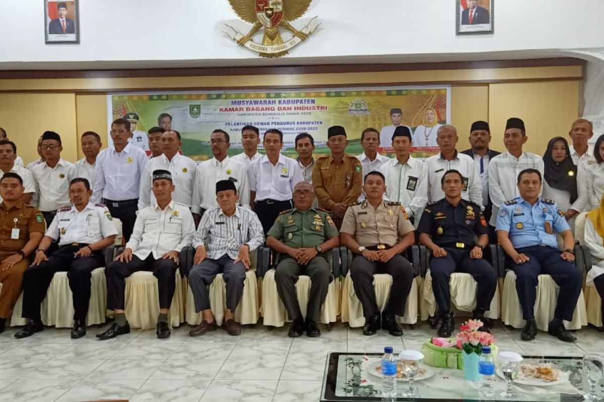 Kadin Bengkalis versi Nina Chairunisyah dinilai Ilegal. Ini alasannya