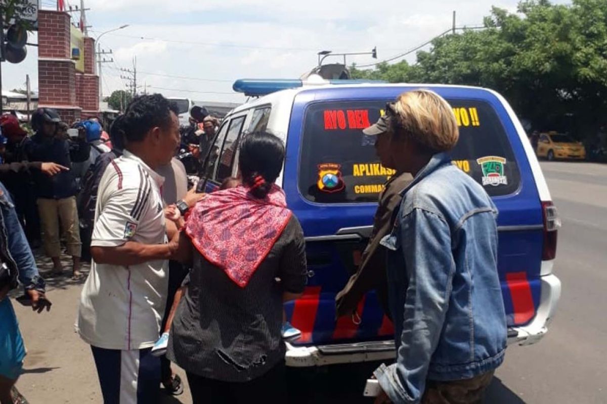 Penjambret tewaskan seorang korban perempuan di Surabaya