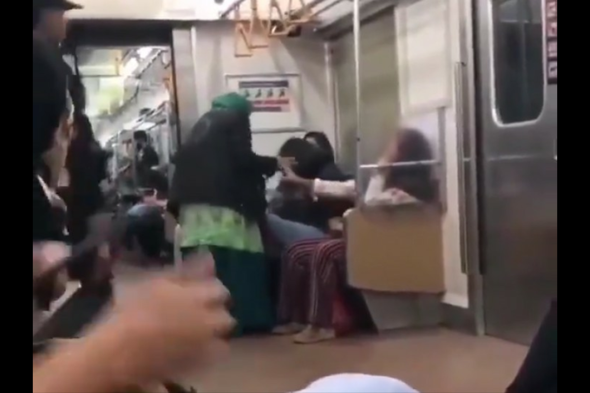 Langkah tegas KCI terkait video viral keributan dua wanita di KRL