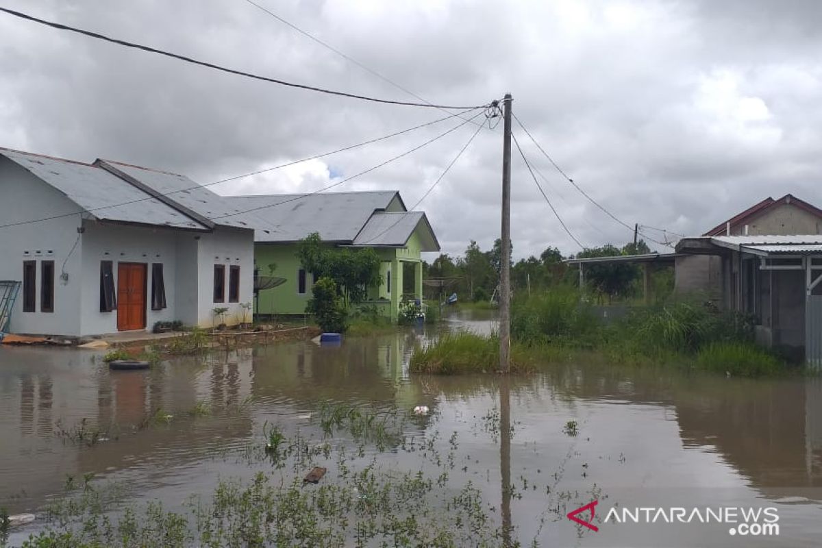 Permukiman warga di Belitung terendam akibat meluapnya sungai