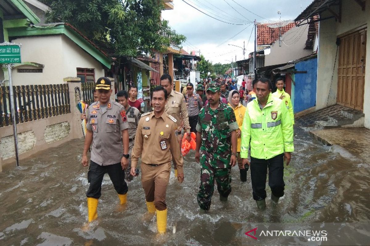 Kabupaten Batang dan Pekalongan dikepung banjir