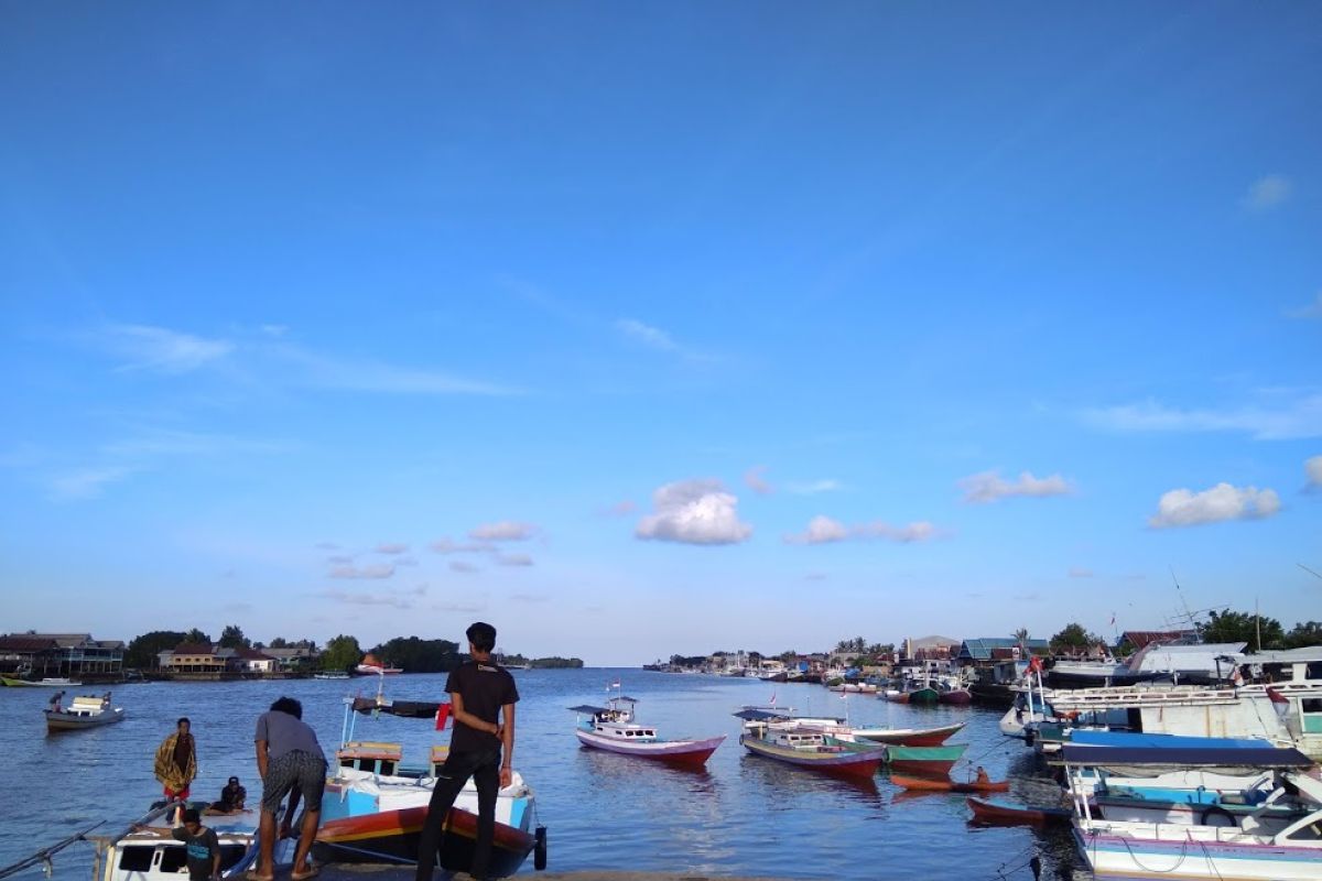 BMKG ; Hujan ringan dan gelombang tinggi di Selat Makassar