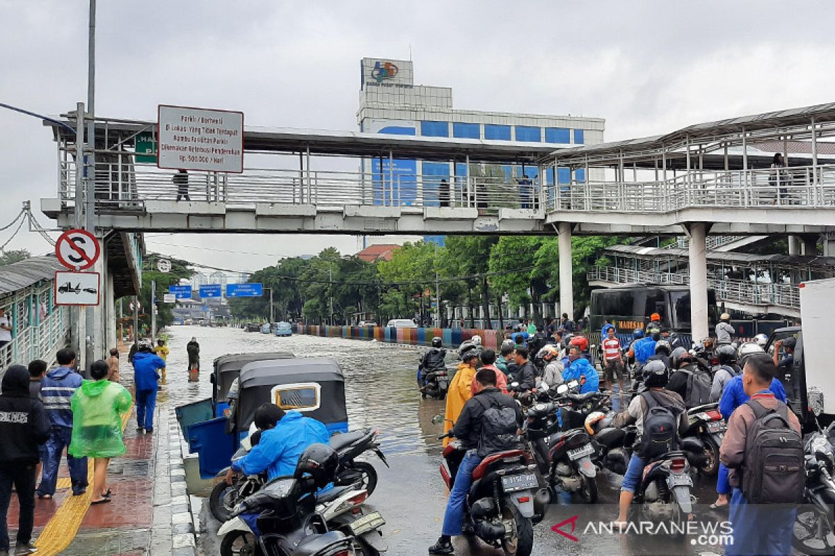 Ganjil genap ditiadakan sore sehubungan banjir Jakarta