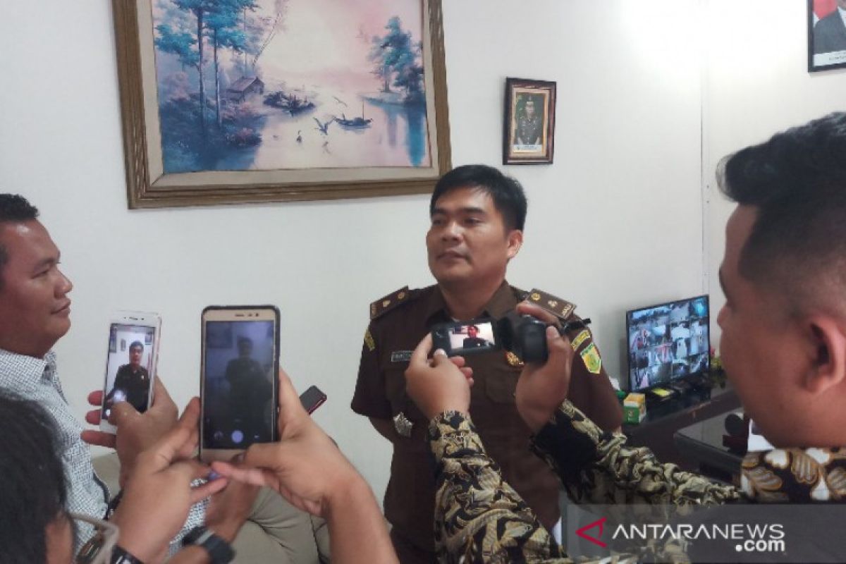 Jadi tersangka, mantan Kadis PU-PR Tajungbalai mangkir panggilan jaksa