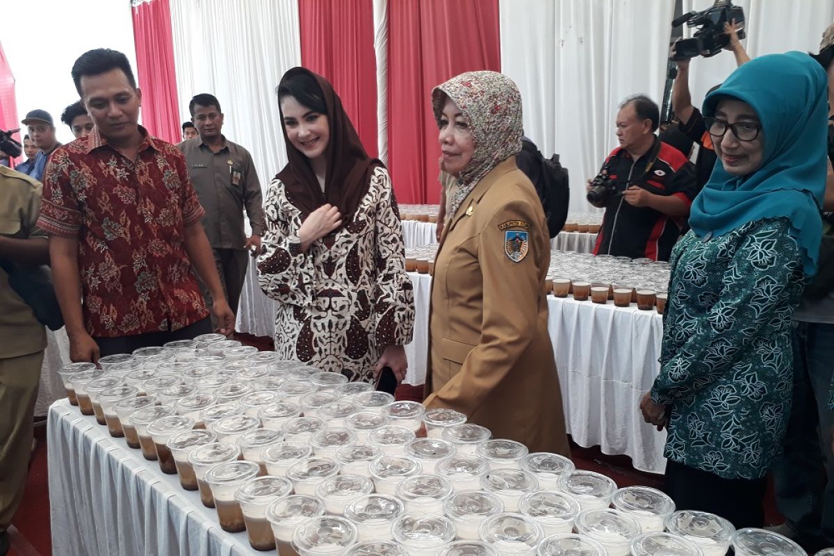 Kabupaten Kediri catat rekor MURI dawet lele terbanyak