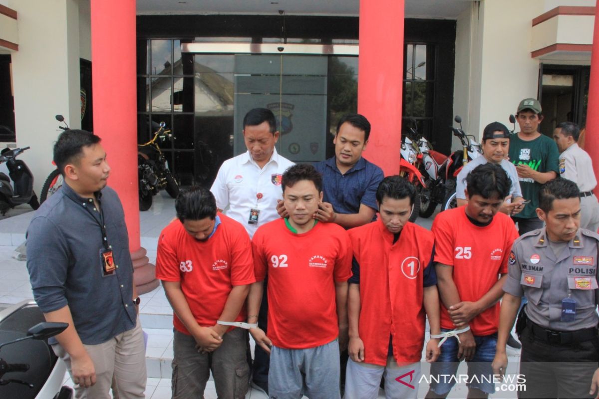 Polrestabes Surabaya bekuk komplotan pencuri motor
