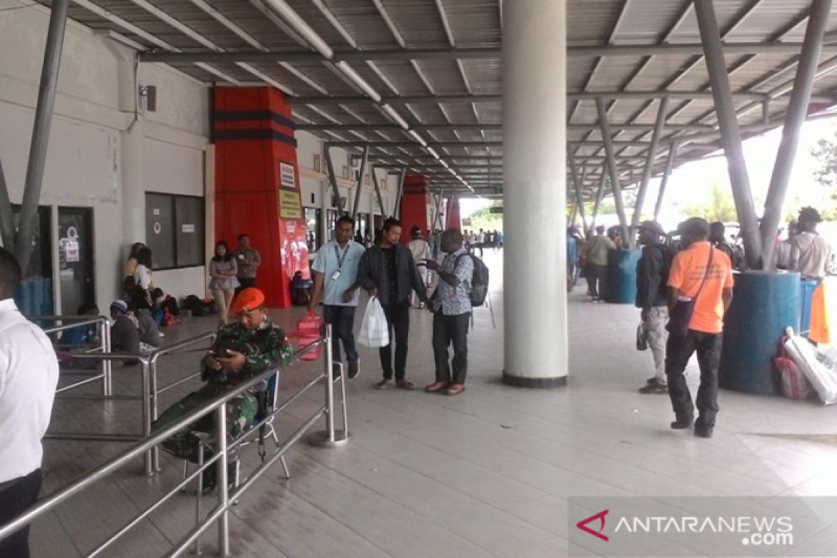 Penumpang Wamena-Jayapura terhambat pascapesawat keluar landasan bandara Sentani