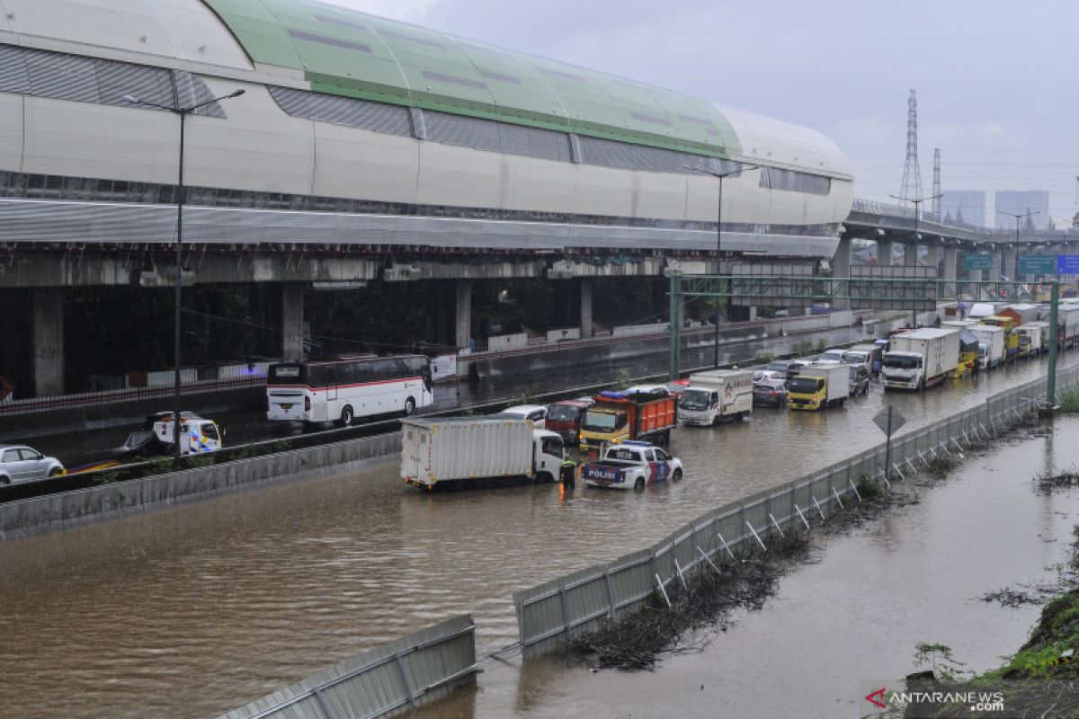 Pengusaha depo kontainer sebut banjir Jakarta hari ini terparah
