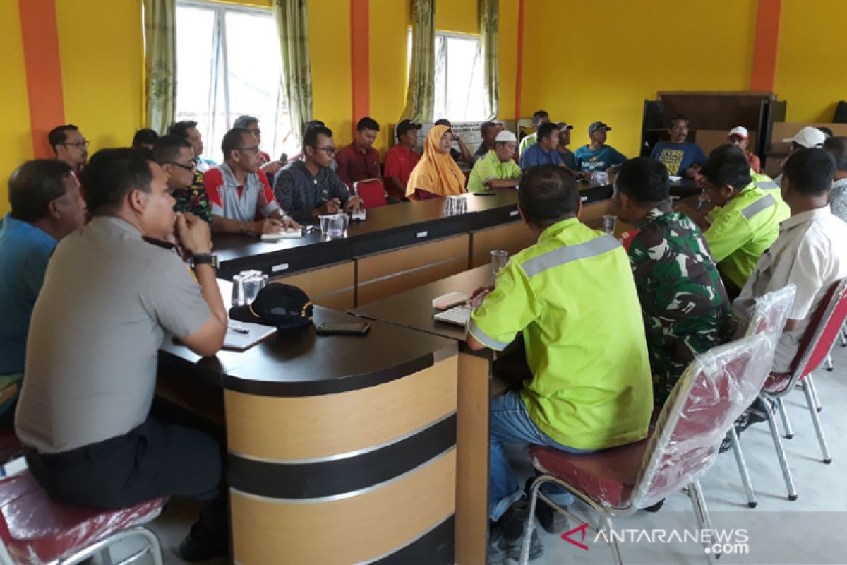 Warga Pasir Panjang ancam blokir PT Karimun Granite