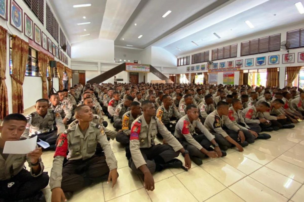 Bupati Jayapura beri pembekalan siswa Diktukba Polri