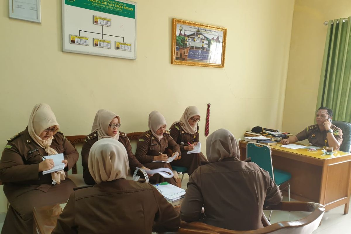 Untuk proses program KMK macet di Padang, Kejari kerahkan 20 jaksa