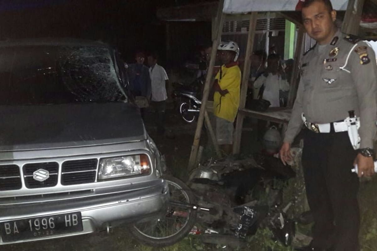 Ayah dan anak tewas dalam kecelakaan beruntun di Jalan Lintas Sumatera