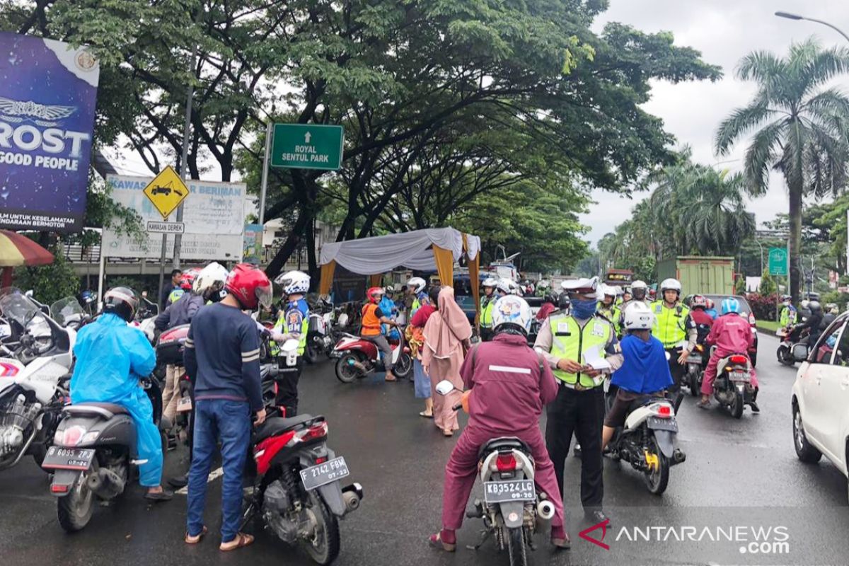 Operasi tertib kendaraan bermotor, Samsat Bogor raup Rp114 juta dalam sehari