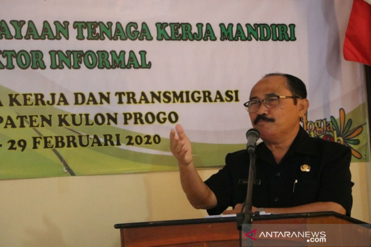 Disnakertrans Kulon Progo menggelar pelatihan kewirausahaan informal