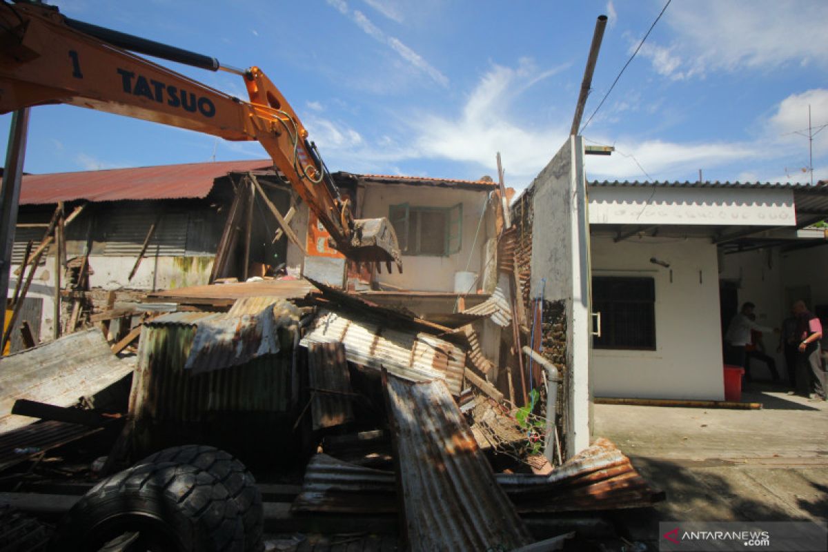 Pembongkaran bangunan liar