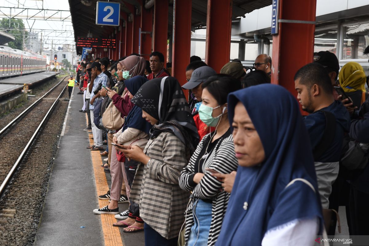 KRL Jakarta Kota-Bogor berangsur normal