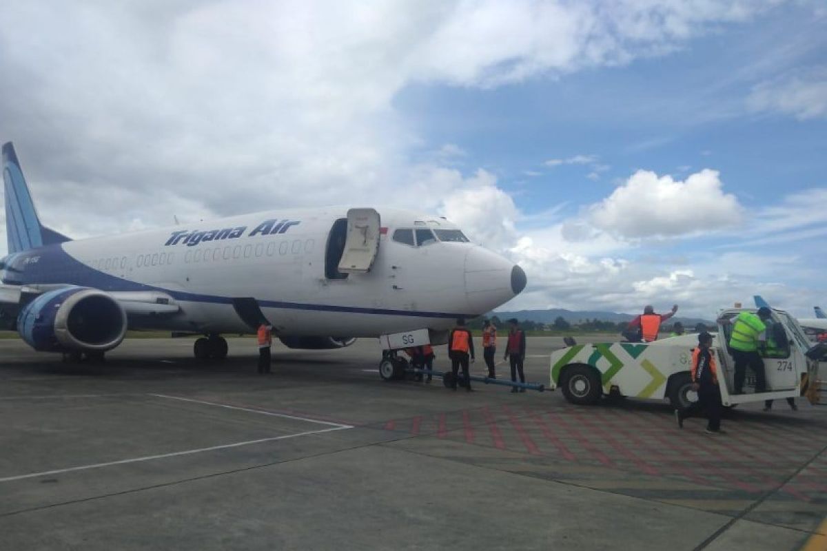 Pesawat cargo Trigana Air Service tergelincir di Bandara Sentani