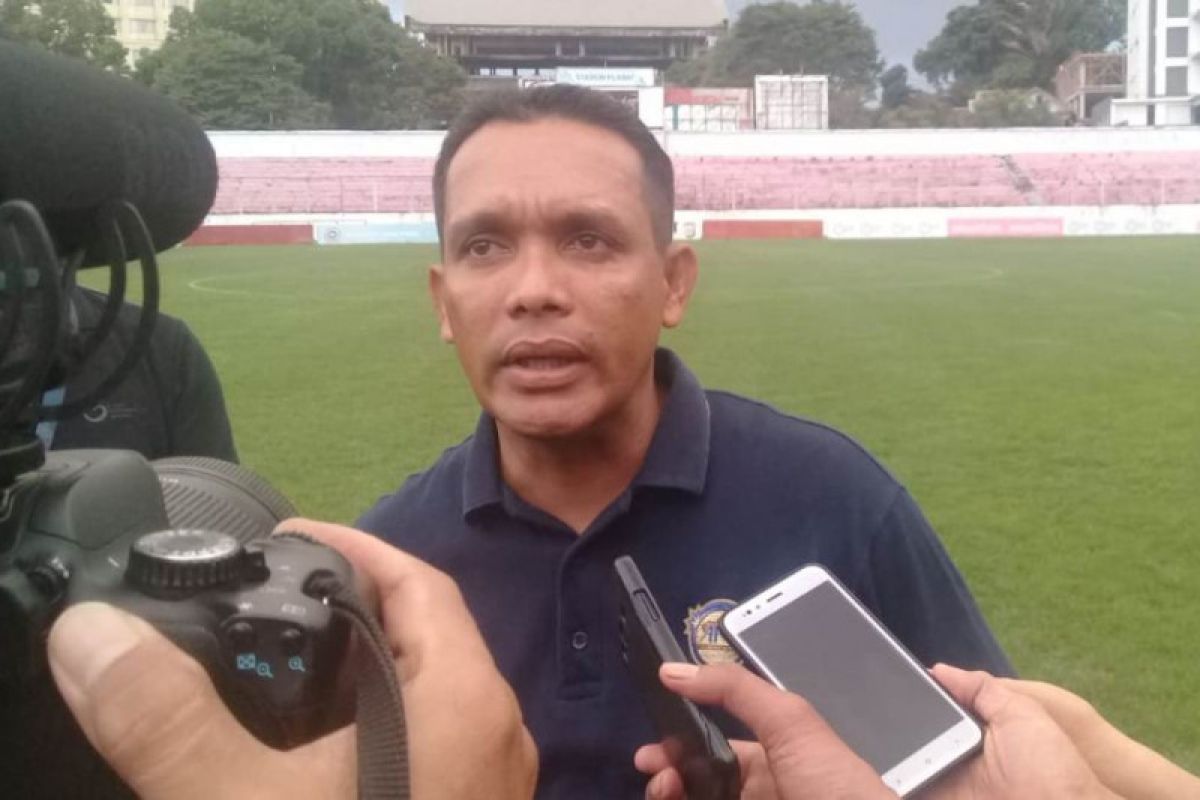 Persipura jamu PSIS Semarang di Stadion Klabat Manado