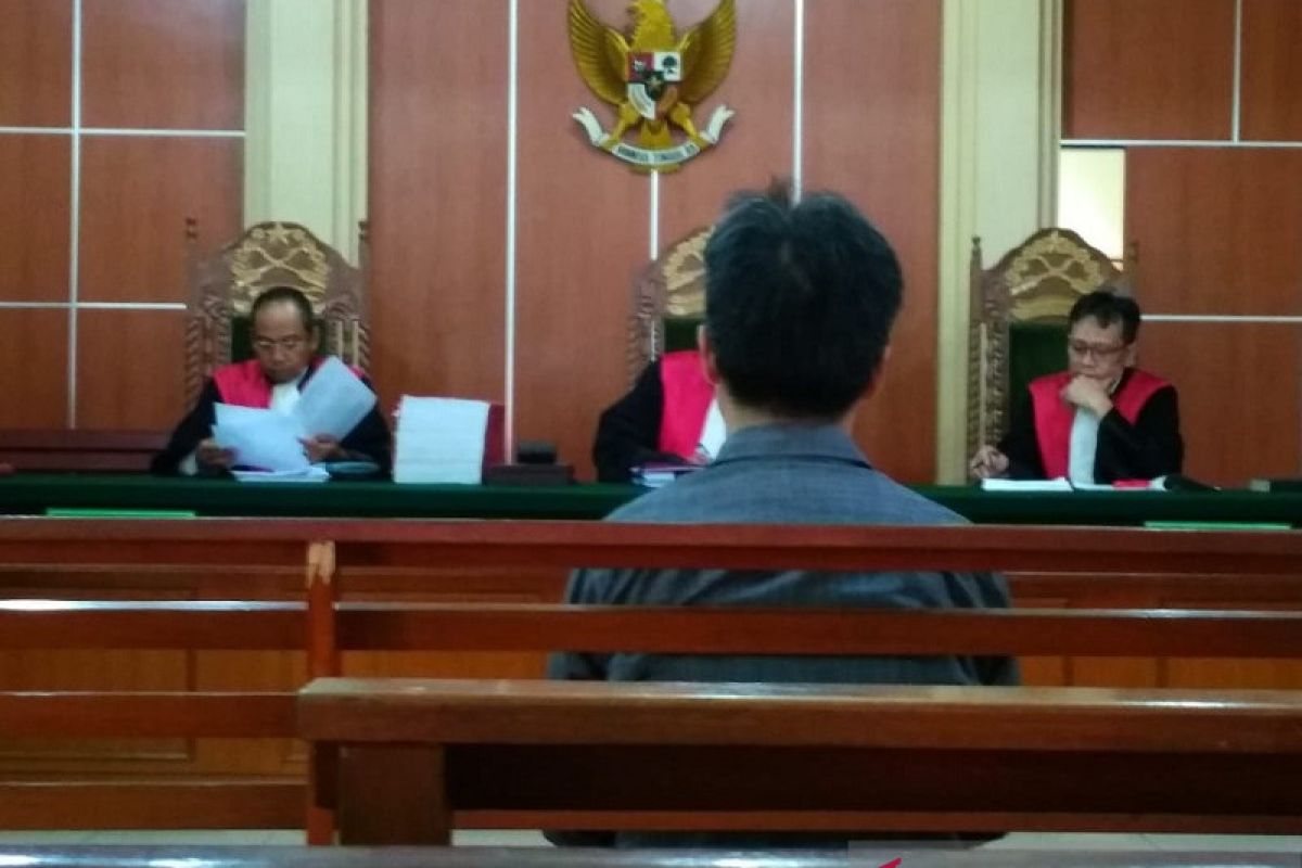 Mantan Kakanwil Kemenag Jambi dituntut delapan tahun penjara