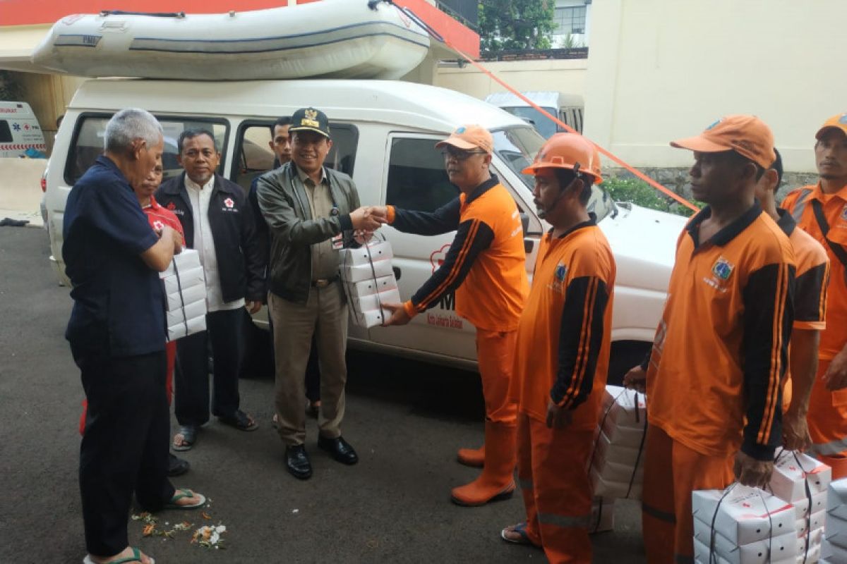 PMI Jaksel salurkan 2.000 nasi kotak untuk warga terdampak banjir