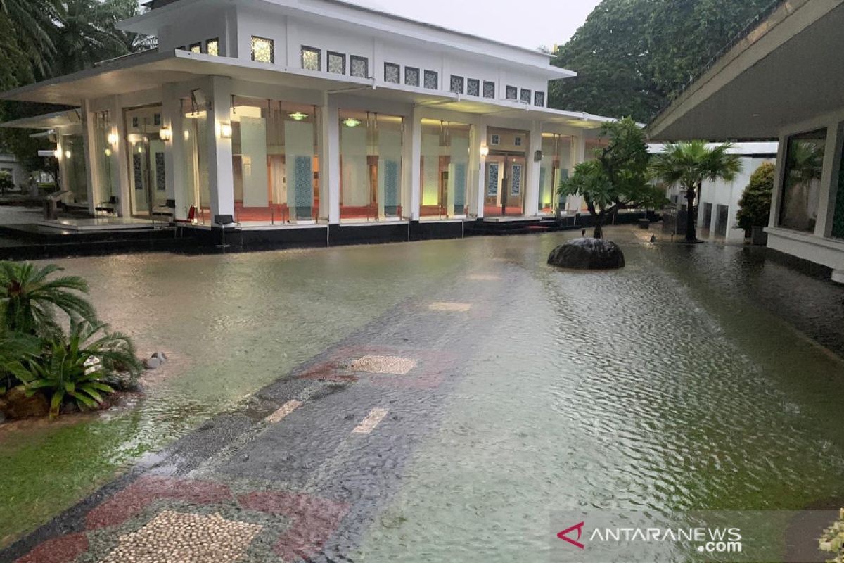 Kawasan istana kepresidenan sempat kebanjiran