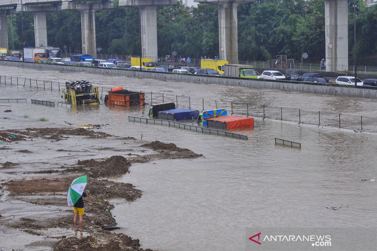 30 jalan di Jakarta Timur terendam banjir