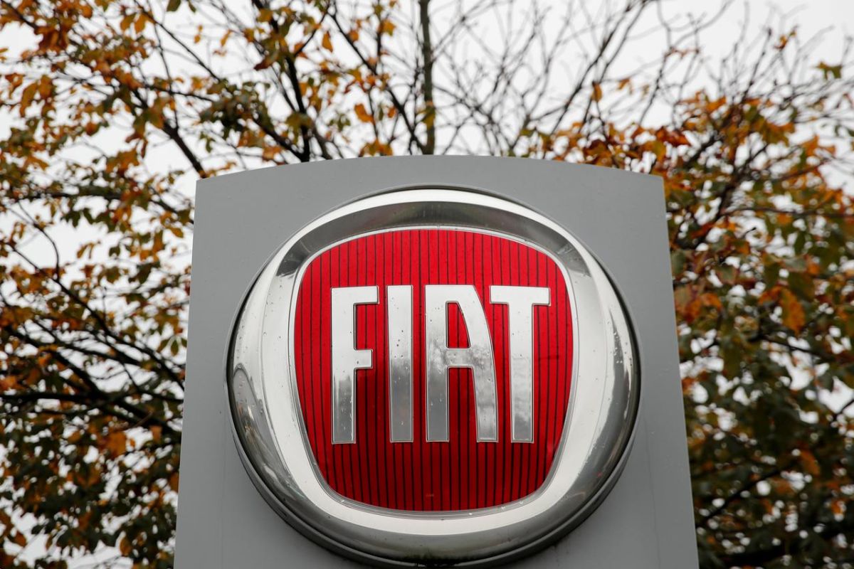 Fiat batasi kunjungan pabrik karena kasus corona