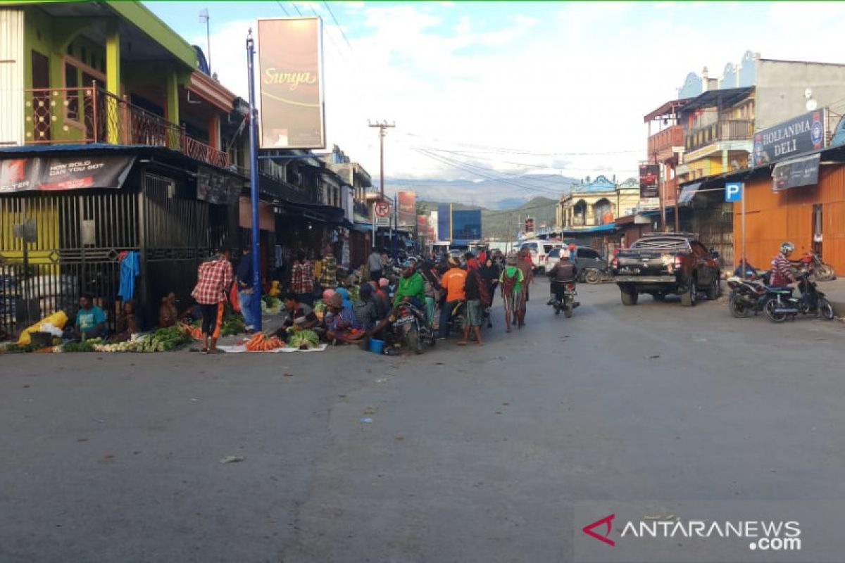 Pemkab Jayawijaya mulai relokasi pedagang Jalan Safri Darwin