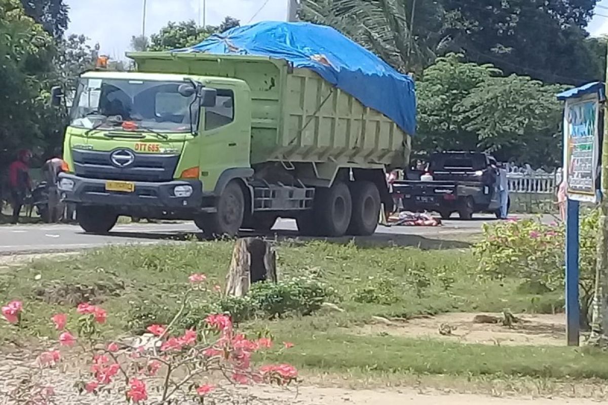 Bocah kelas 1 SD tewas mengenaskan dilindas truk angkut tanah timbun