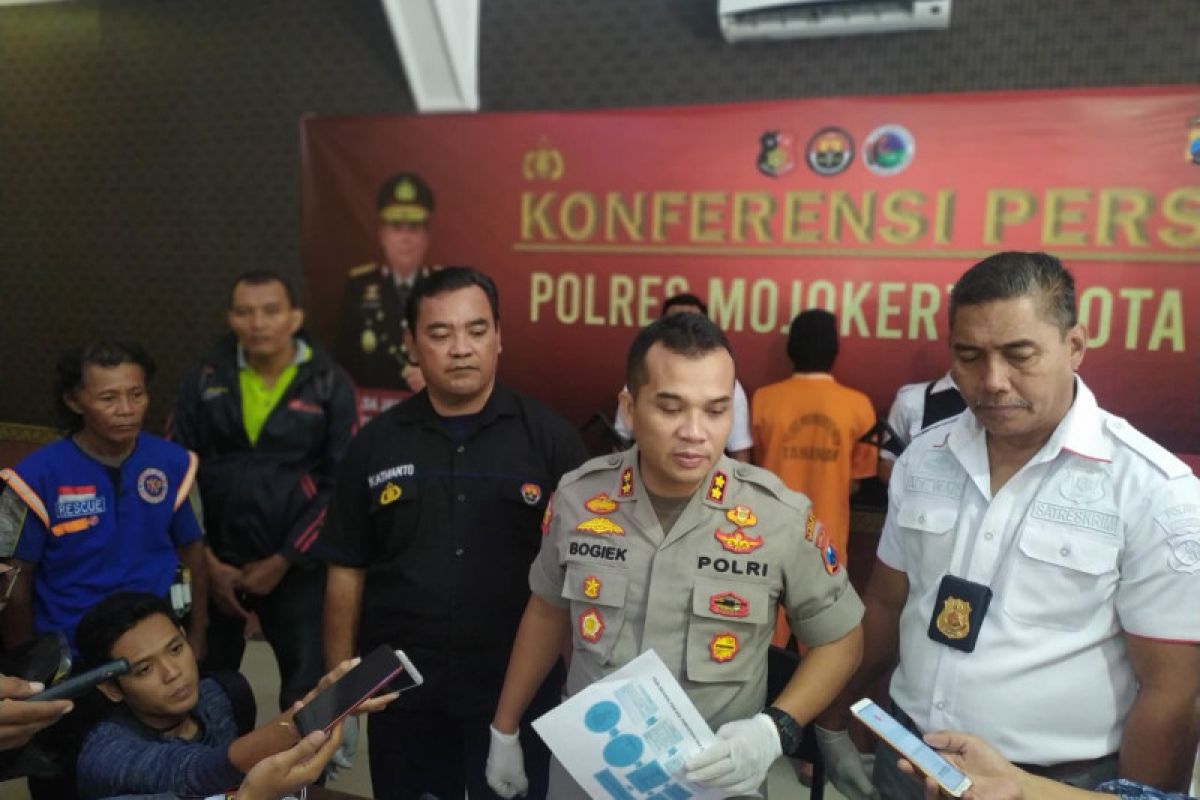 Polisi tangkap kakak adik pembunuhan siswa SD di Mojokerto