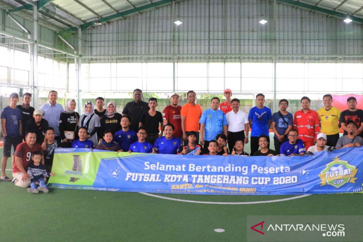 Organisasi wartawan Se-Tangerang Raya gelar futsal pererat kebersamaan