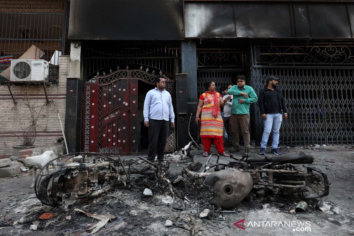 Bentrokan Hindu-Muslim di India: Lima tewas, masjid dibakar