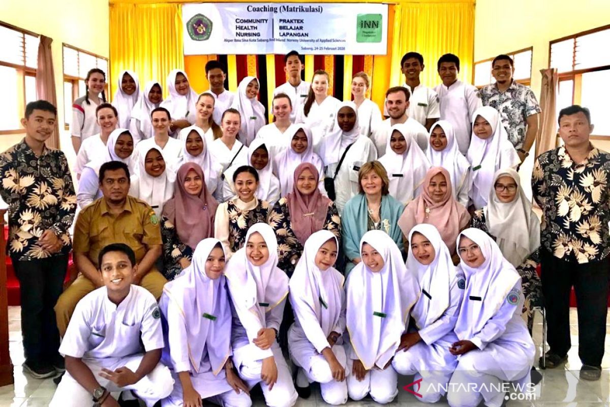 Mahasiswa Norwegia belajar bareng Akper Ibnu Sina di Pulau Weh