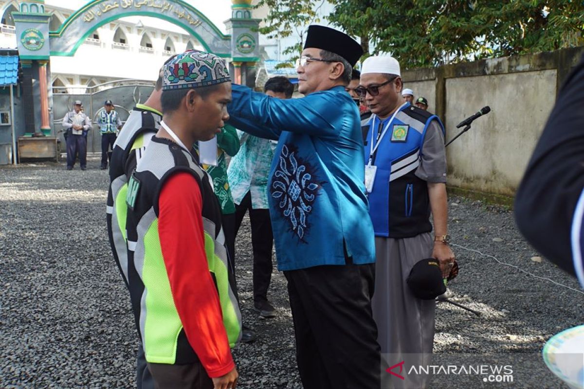 Bupati HSS dan Guru Kapuh lepas 2.551 relawan Haul Guru Sekumpul