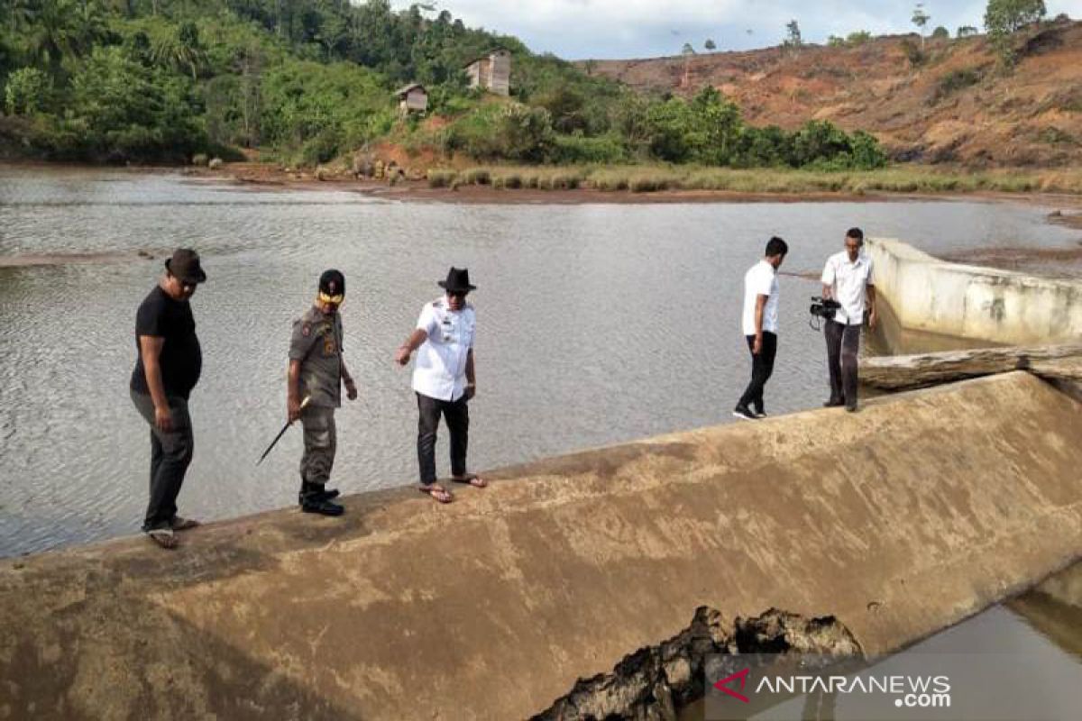 Bupati T Irfan sebut irigasi jebol segera diperbaiki