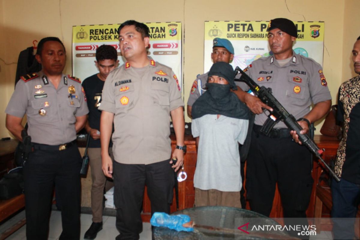 Polres Kupang tangkap pelaku pembunuhan sadis di Desa Oelpuah