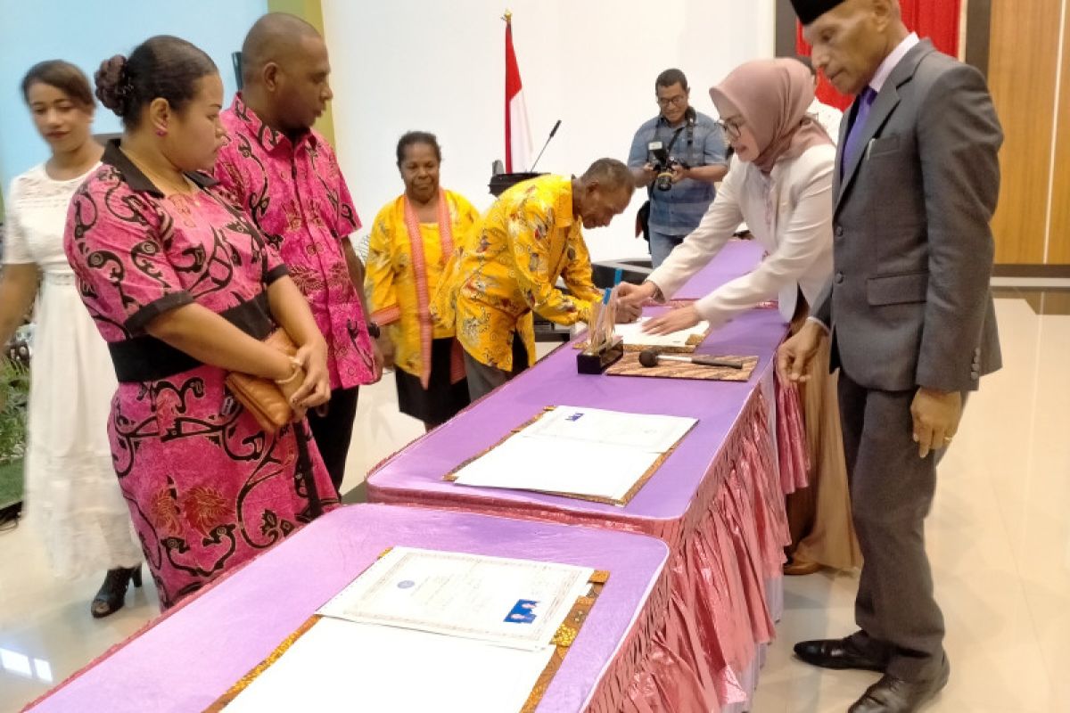 Sebanyak 250 pasangan ikut pernikahan massal pencatatan sipil