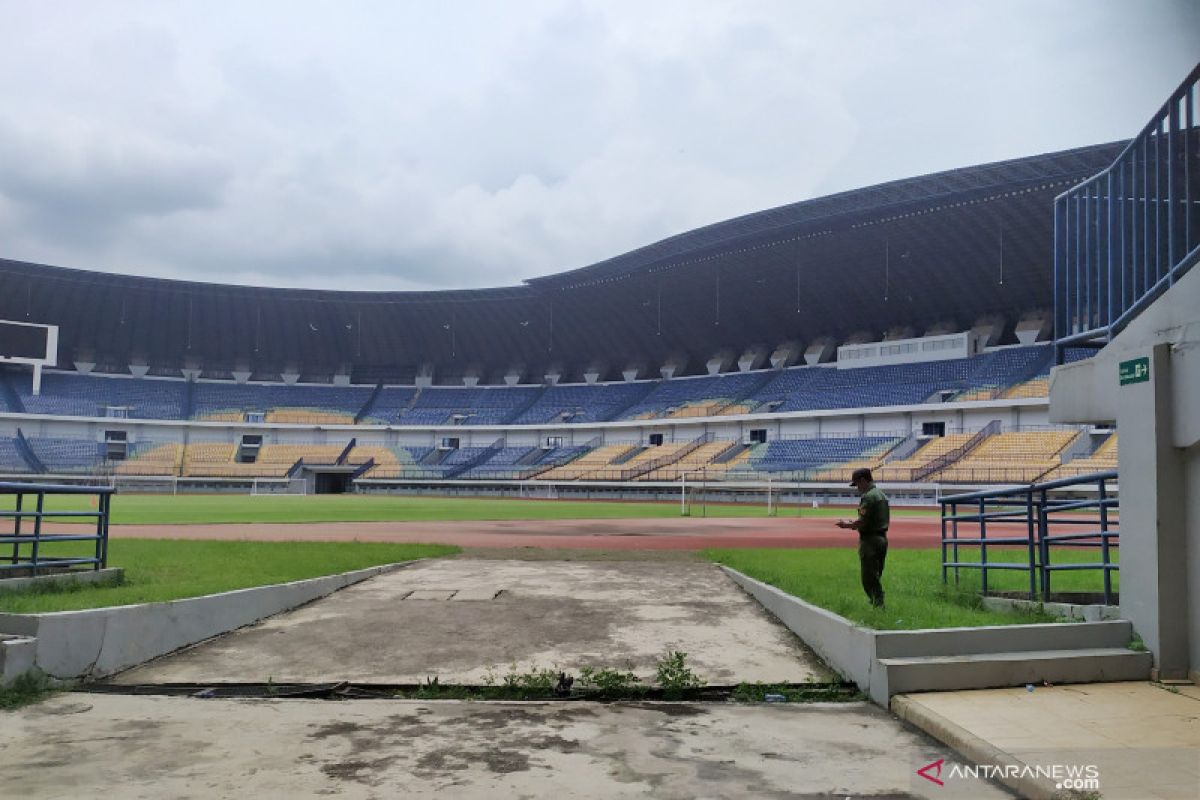 Persib Bandung cek persiapan terakhir Stadion GBLA sebelum memulai latihan