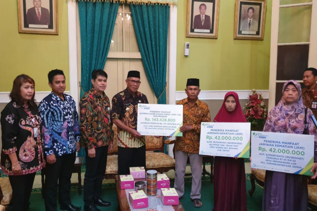 Bupati Demak akui pentingnya kepesertaan BPJAMSOSTEK