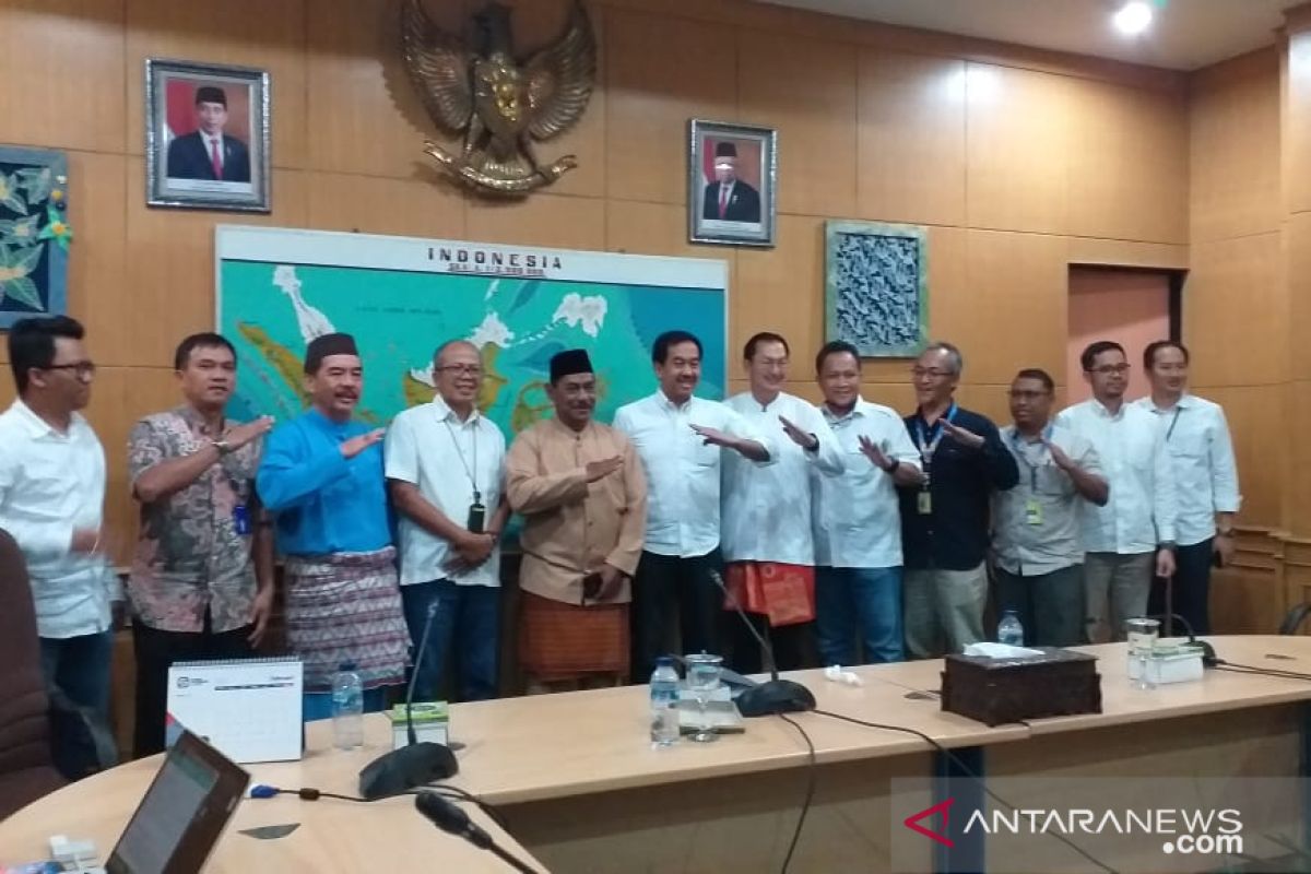 Bupati Belitung minta agar pengembangan bandara perhatikan kearifan lokal