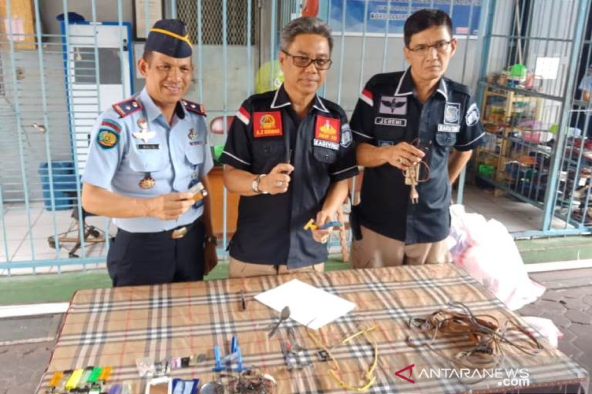 Video - Sidak petugas gabungan nihil temuan Halinar di Rutan Kandangan