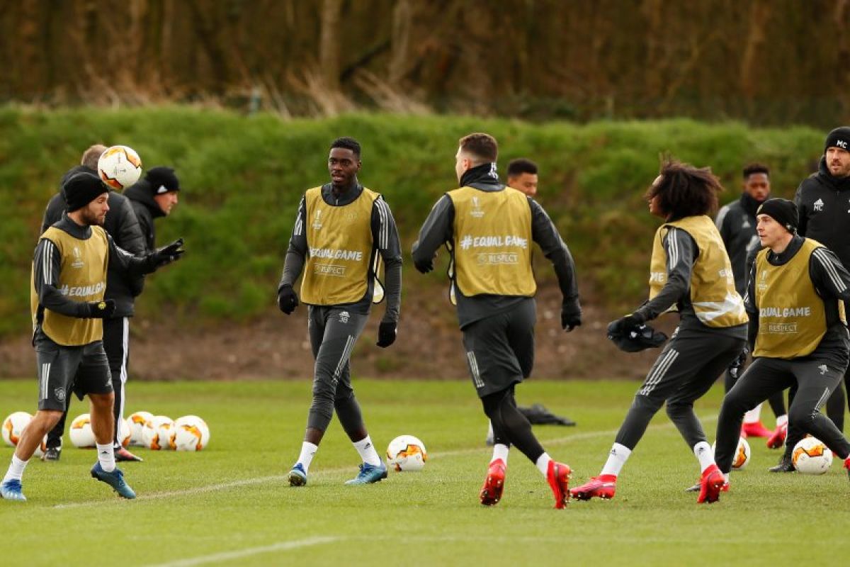 Manchester United ingin latihan kembali bulan depan